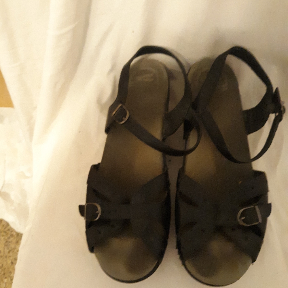 Dansko sissy black sandals